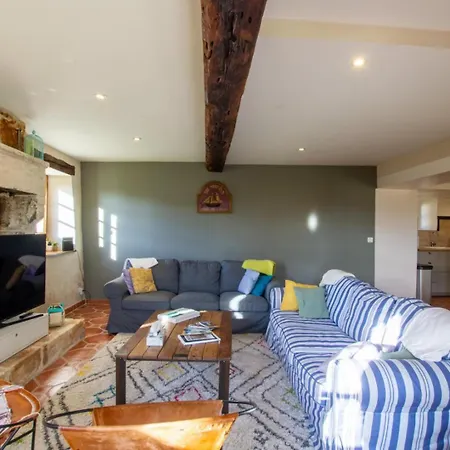 Le Logis 1729 بيت للعطل *